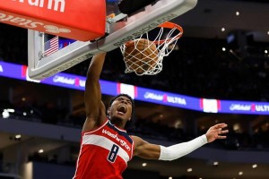 中欧体育网址-包含密尔沃基雄鹿发布备战花絮，赛后伤情更新，荷甲任务艰巨，训练强度明显提升的词条